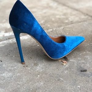 Heel pumps